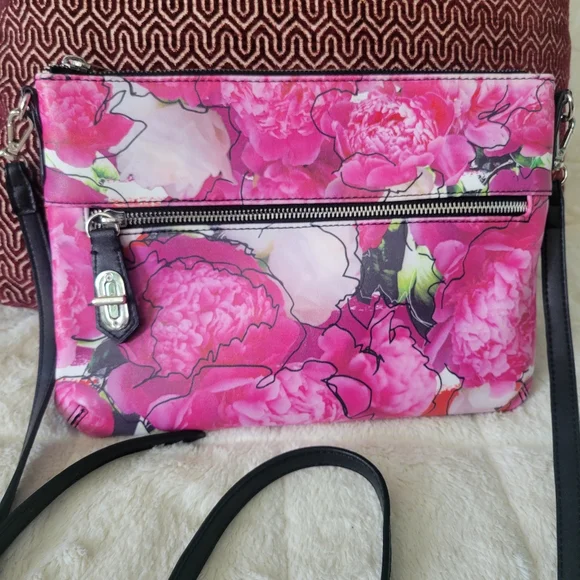 Reed Modern American Luxury pink floral handbag front back pockets zip closure - Picture 6 of 9